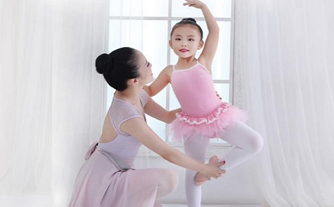 成都幼師學校畢業月薪一般多少.jpg 成都幼師學校畢業月薪一般多少.jpg