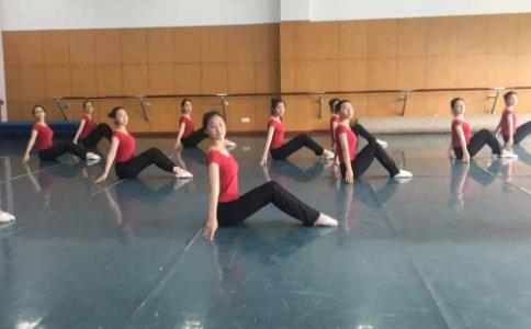 2021年初中畢業想學幼師專業去哪里學?.jpg 2021年初中畢業想學幼師專業去哪里學?.jpg